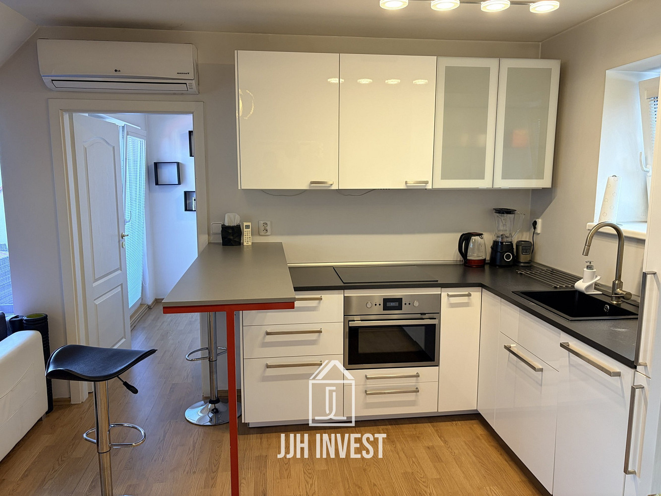 Pronájem bytu 2+kk 50 m² – další