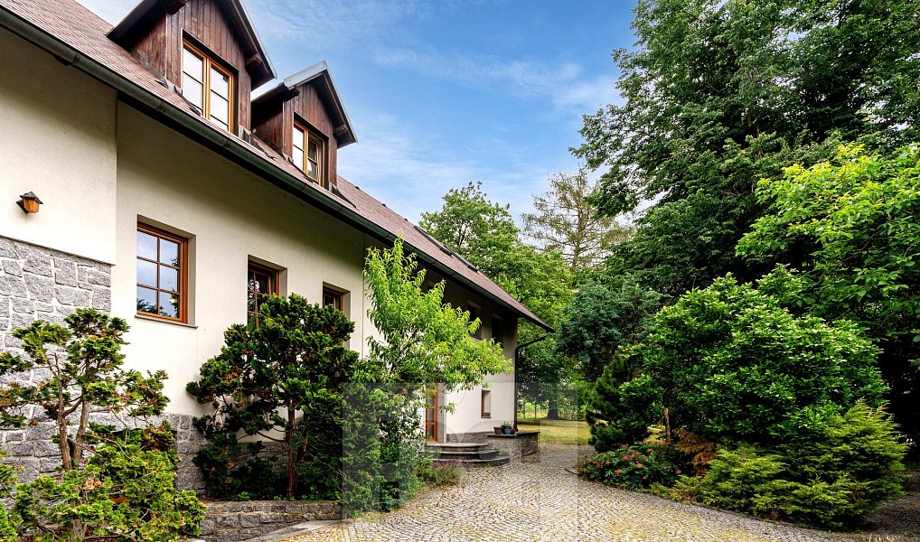 Prodej domu 265 m² s pozemkem 5 730 m², Prosenická Lhota – fotka 1 z 33