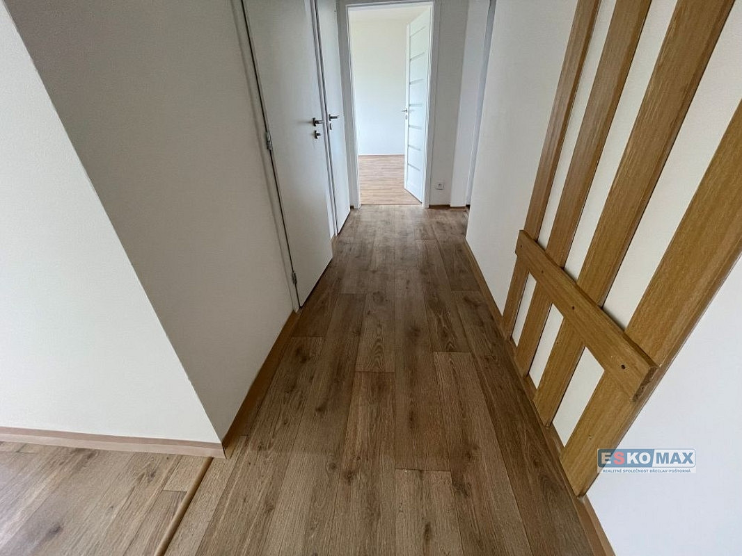 Pronájem bytu 3+1 70 m² — photo 4