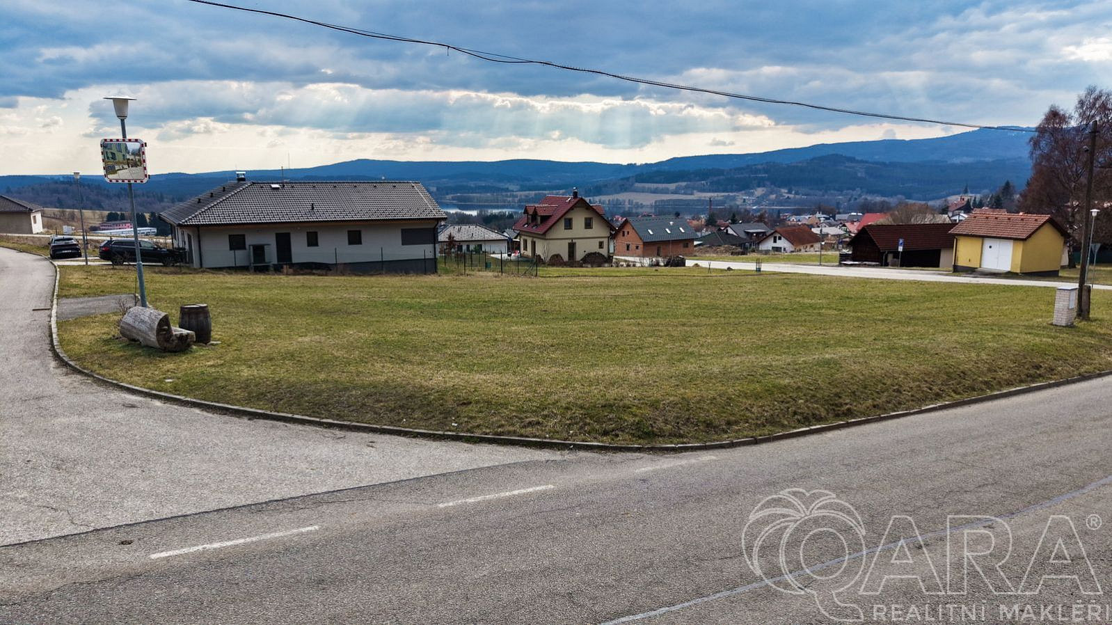 Prodej stavebního pozemku 1 000 m² — photo 2