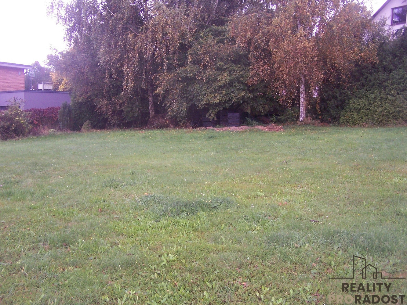 Prodej stavebního pozemku 807 m² – pohled 5