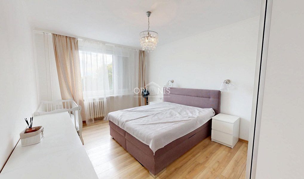 Pronájem bytu 3+1 80 m², Chomutov – náhled fotky 2