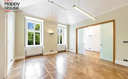 Pronájem kanceláře 134 m², Janáčkovo nábřeží, Praha 5 - Smíchov