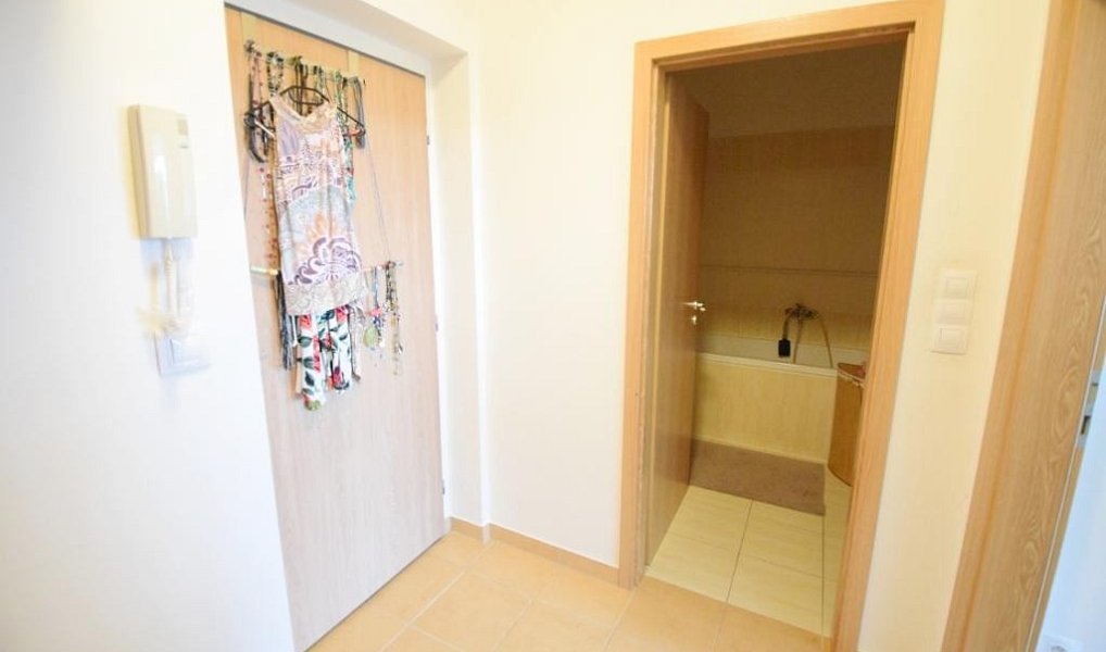 Pronájem bytu 1+kk 40 m², Beroun – náhled fotky 16