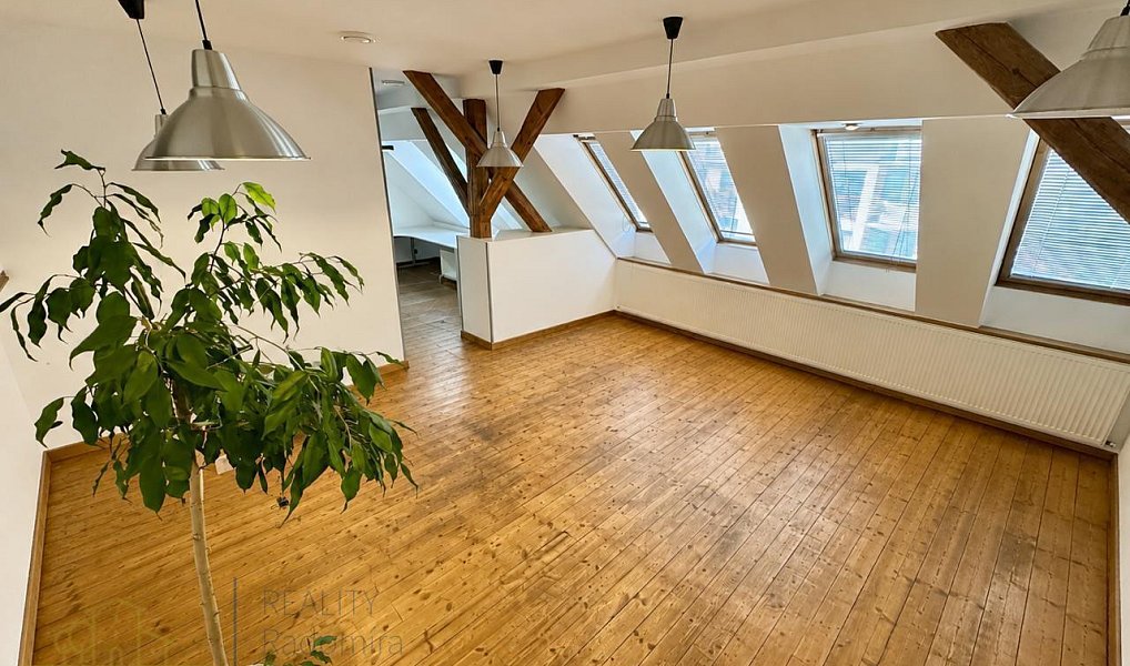 Pronájem kanceláře 31 m², Jičín – náhled fotky 2