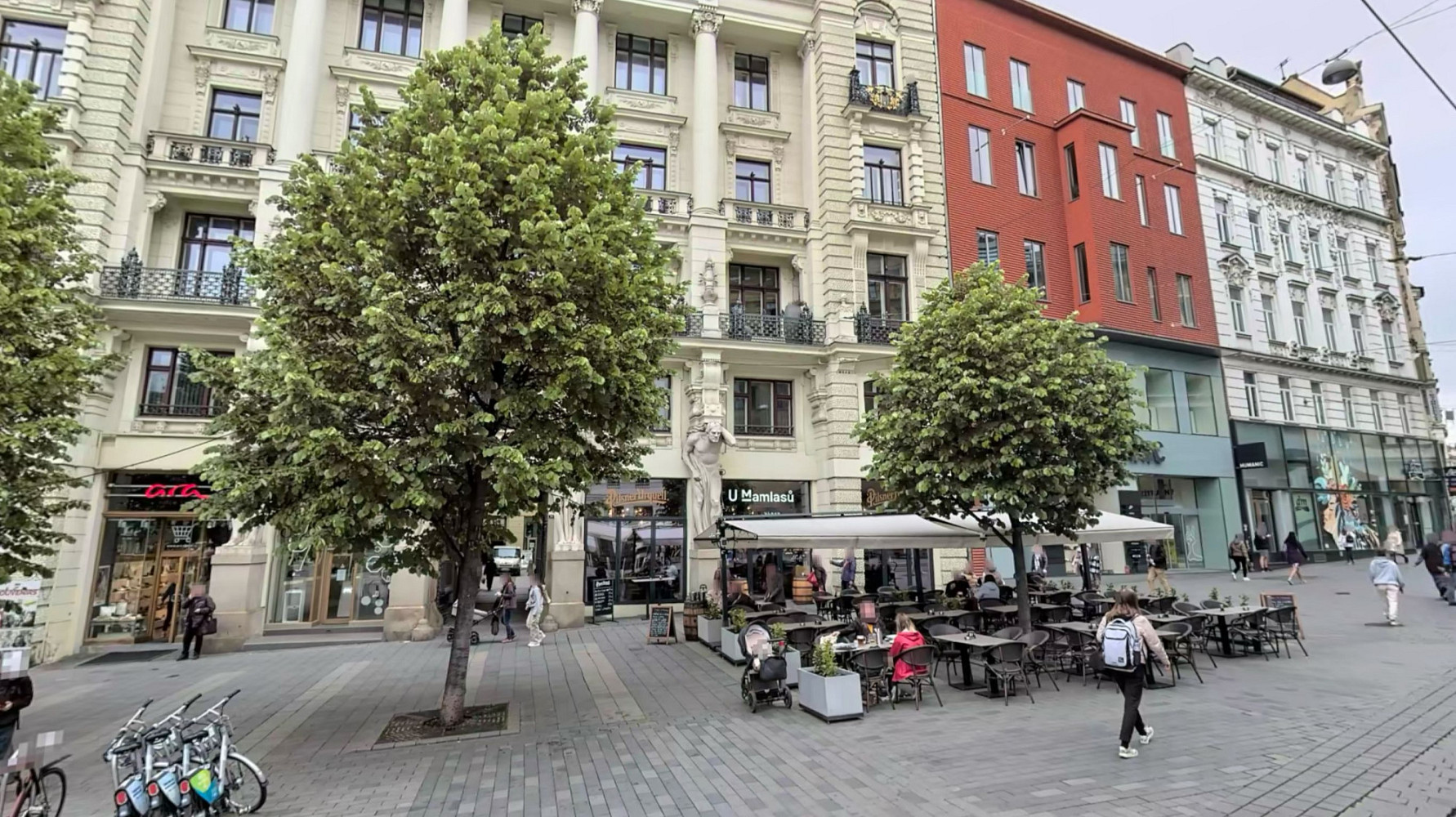 Pronájem kanceláře 580 m²