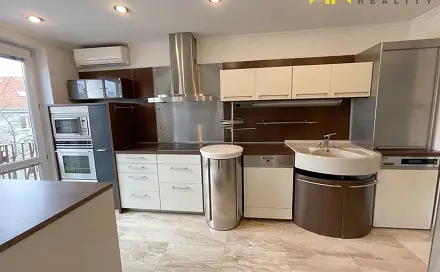 Pronájem bytu 2+1 64 m²