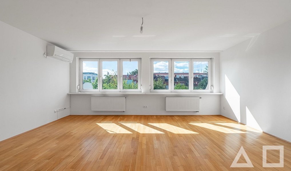 Prodej domu 240 m² s pozemkem 270 m², Praha – náhled fotky 22