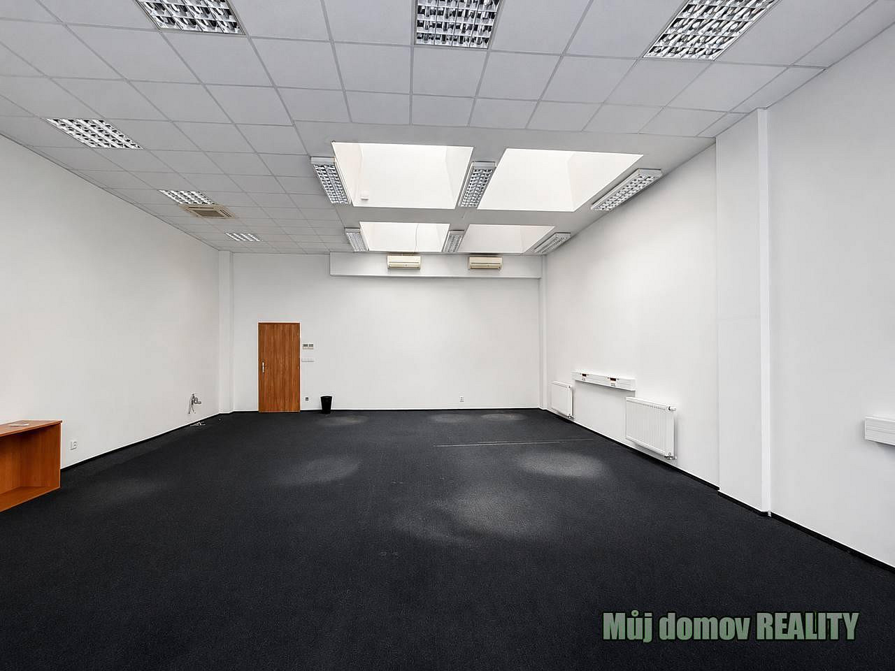Pronájem kanceláře 75 m² – fotografie 3