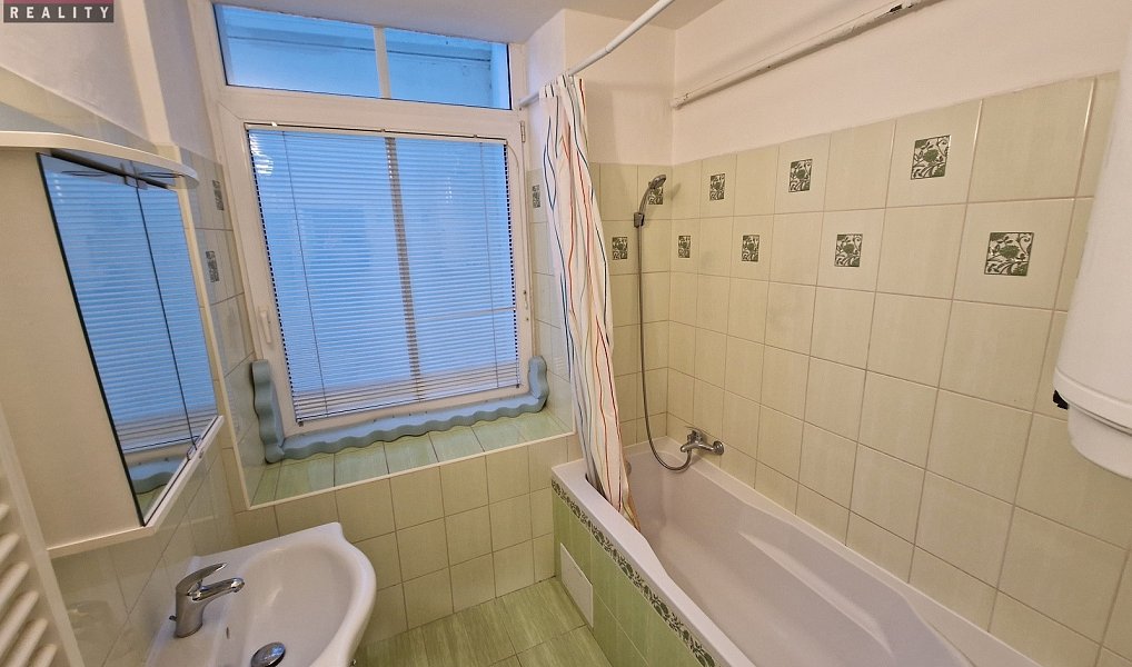 Pronájem bytu 4+1 134 m², Olomouc – náhled fotky 8