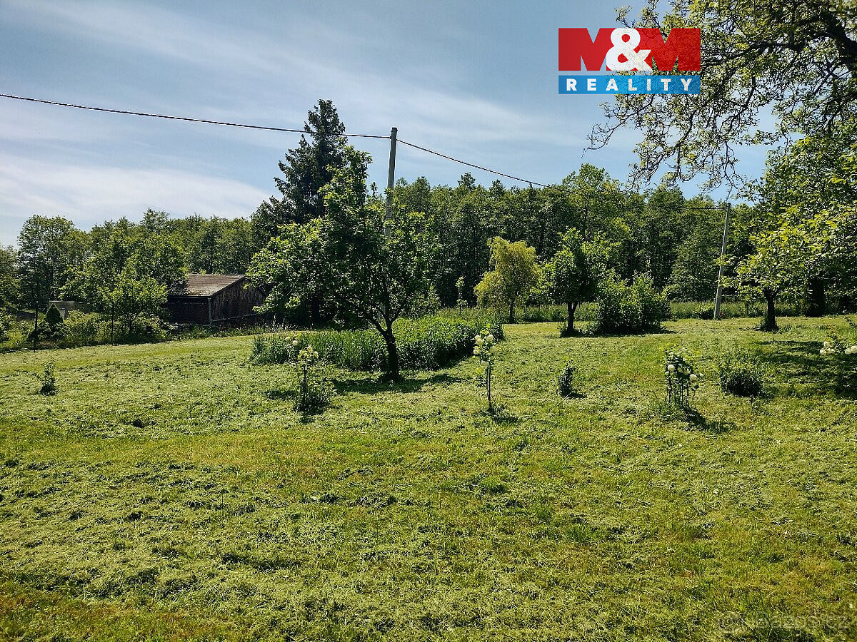 Prodej stavebního pozemku 2 290 m²
