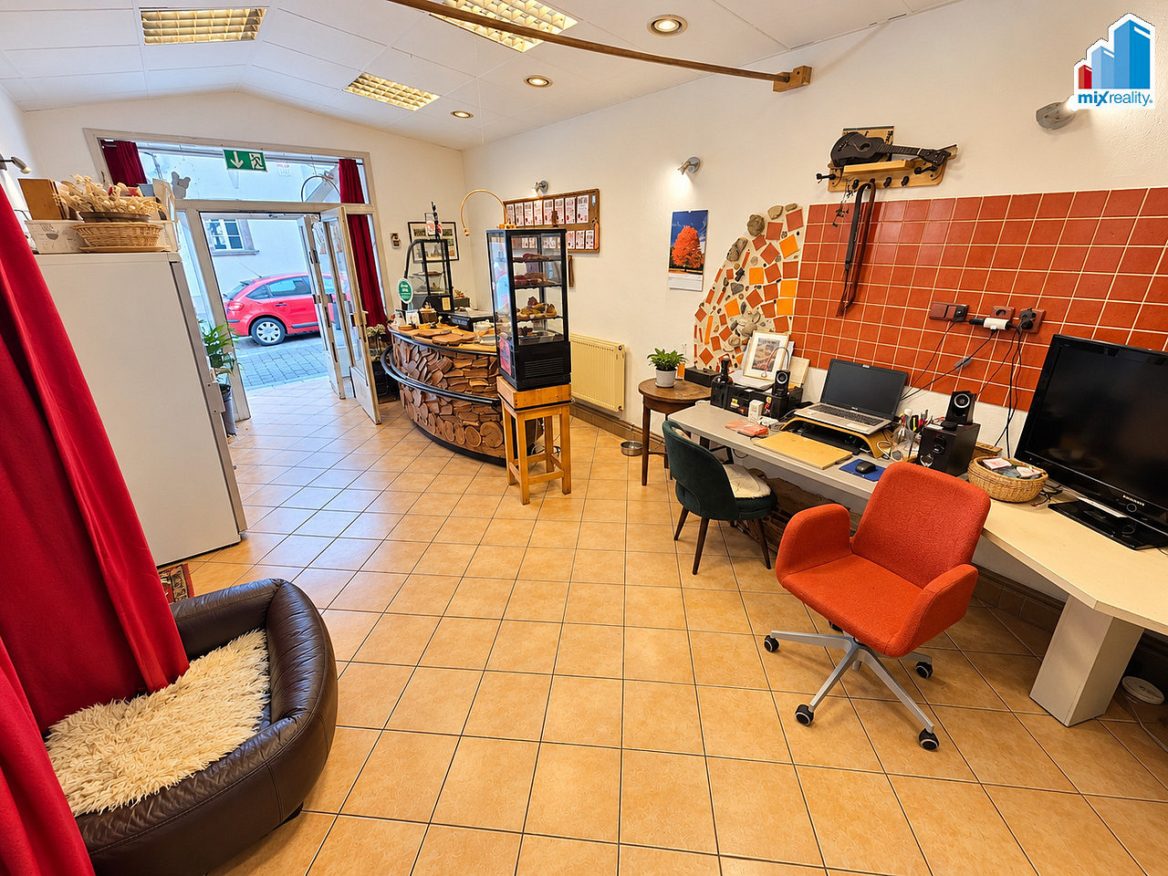 Pronájem obchodních prostor 73 m² – fotografie 4