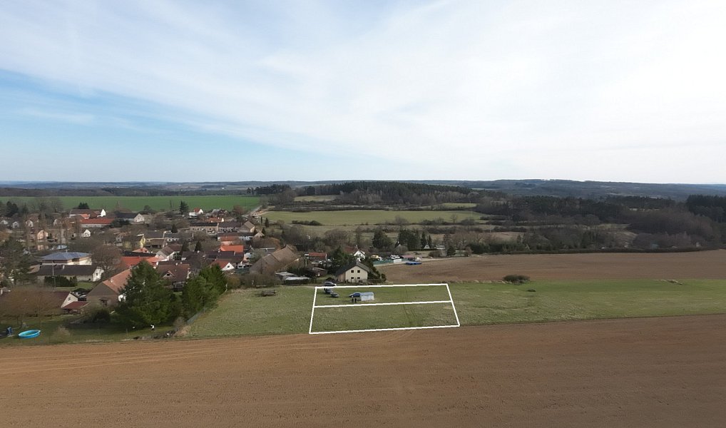 Prodej stavebního pozemku 1 250 m², Čerňovice – náhled fotky 3
