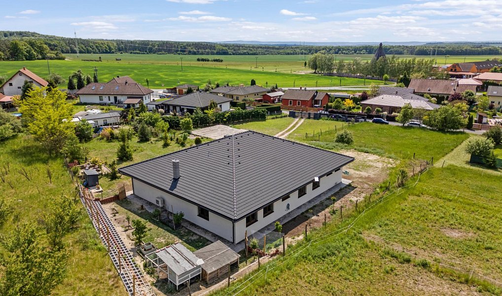 Prodej domu 243 m² s pozemkem 2 991 m², Němčice – náhled fotky 13