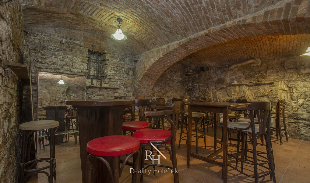 Prodej nájemního domu, činžáku 935 m², Kladno – náhled fotky 11