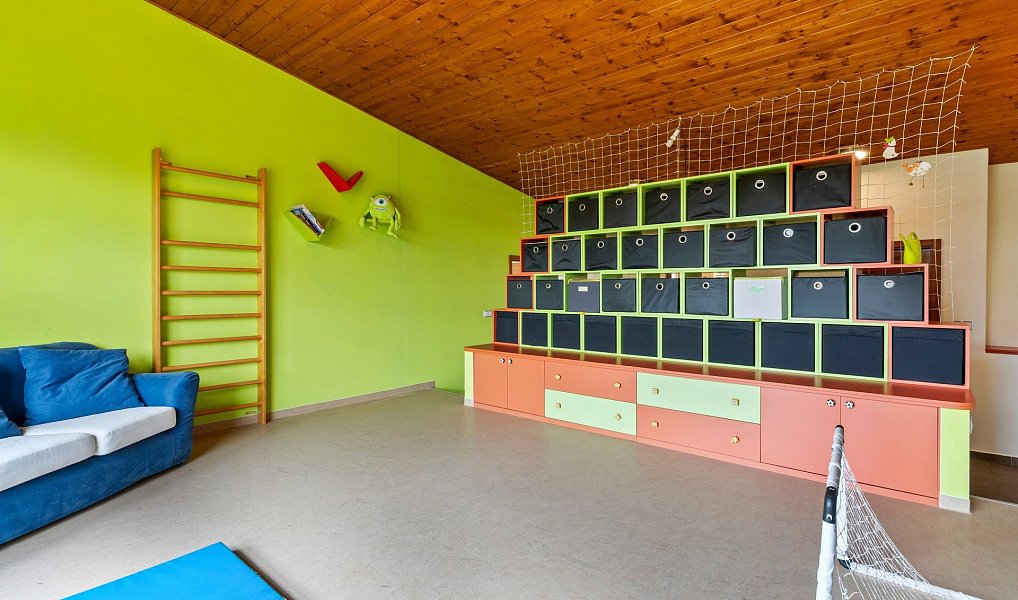 Prodej domu 246 m² s pozemkem 1 270 m², Beroun – náhled fotky 29