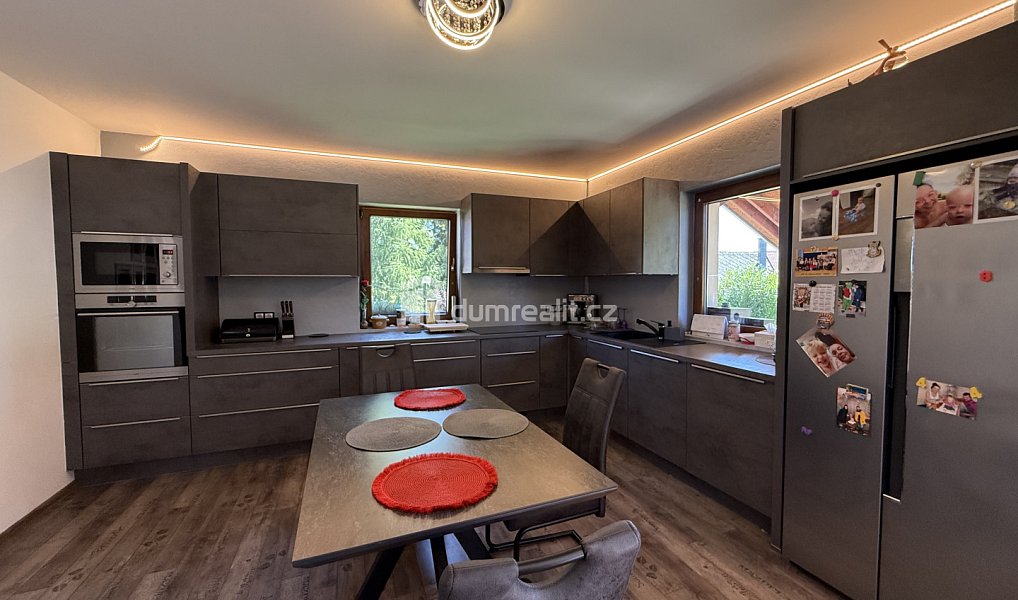 Prodej domu 180 m² s pozemkem 1 678 m², Tři Sekery – náhled fotky 11