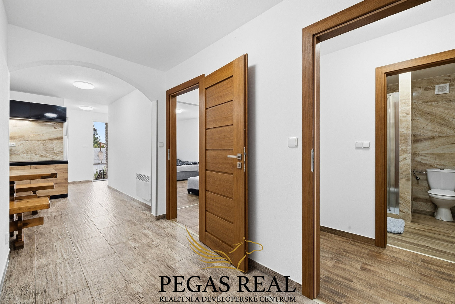 Prodej domu 271 m² s pozemkem 523 m² – fotografie 5
