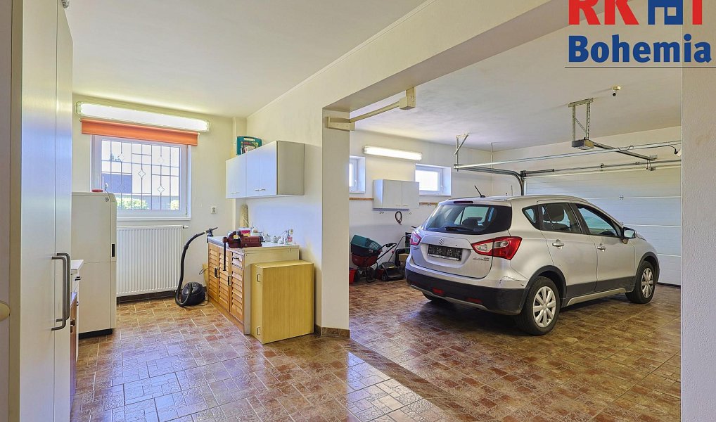 Prodej domu 266 m² s pozemkem 1 426 m², Šestajovice – náhled fotky 44