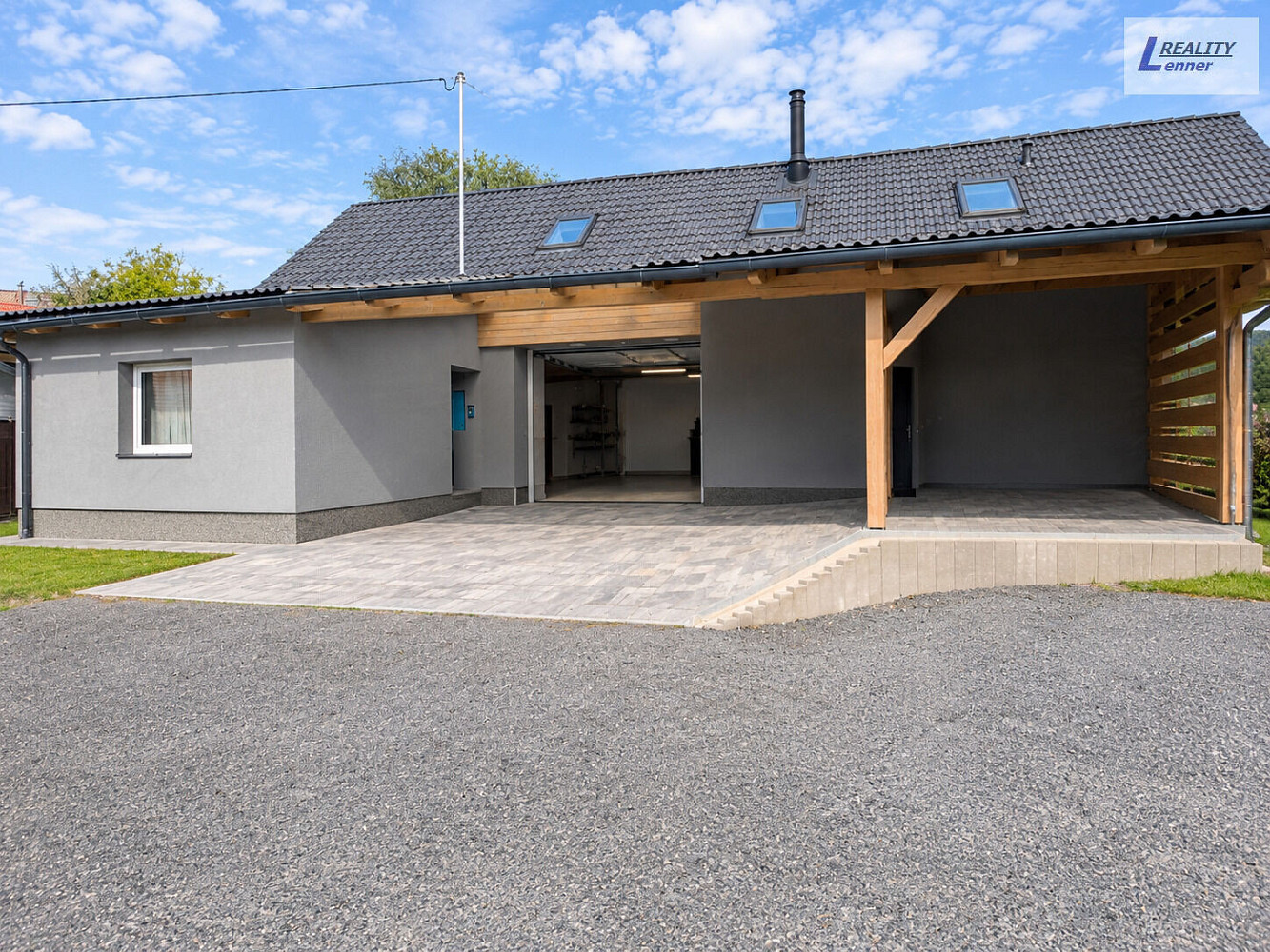 Prodej komerčního objektu (jiného typu) 420 m²