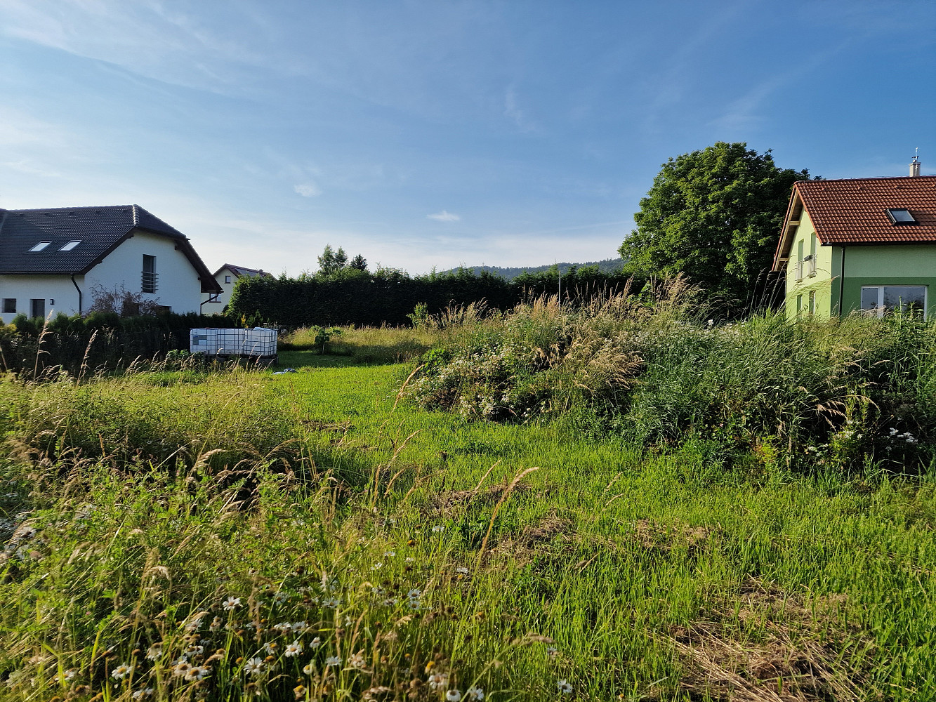 Prodej stavebního pozemku 1 385 m² – pohled 2