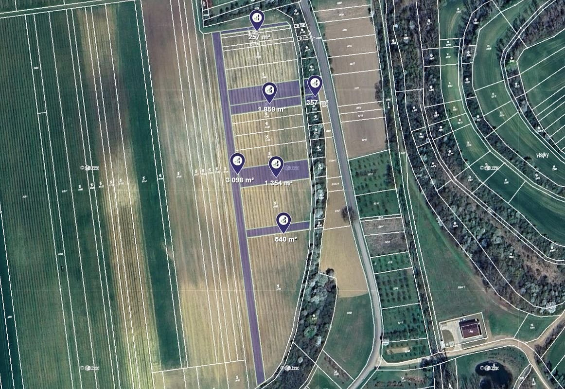 Prodej pole 12 565 m²