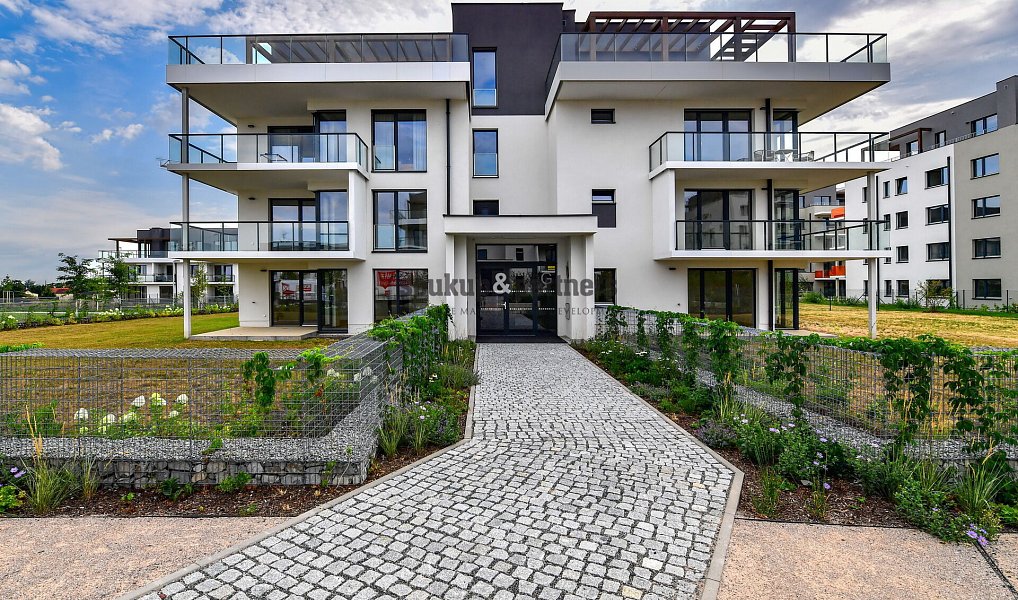 Pronájem bytu 3+kk 106 m², Praha – náhled fotky 14