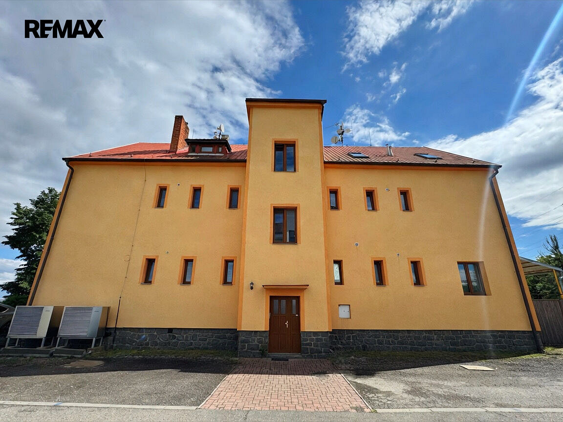 Prodej nájemního domu, činžáku 550 m² – fotografie 2