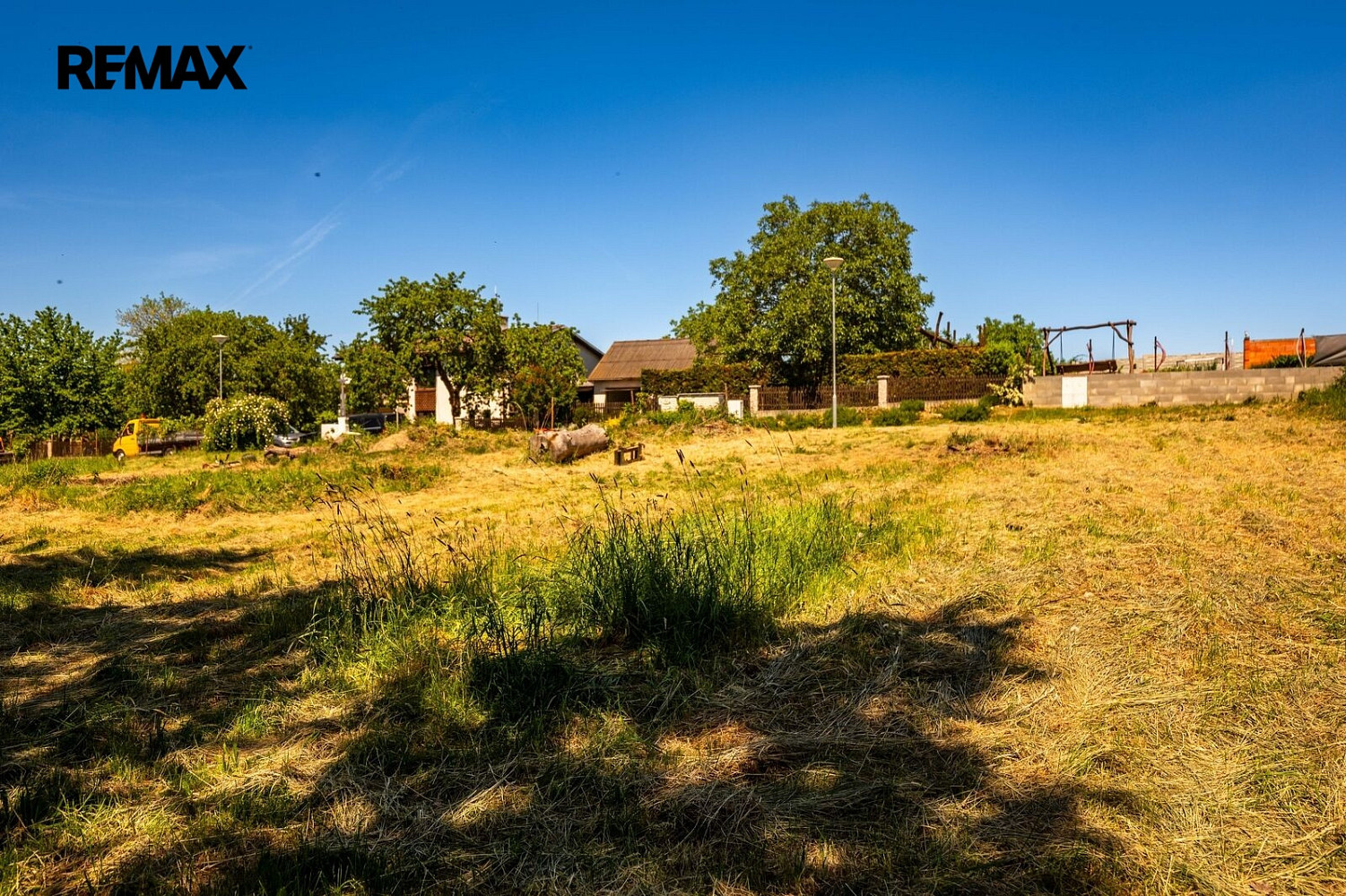 Prodej stavebního pozemku 826 m² – fotografie 4