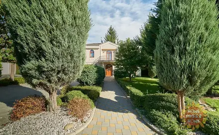 Pronájem domu 243 m² s pozemkem 380 m², Nebušická, Praha 6 - Nebušice