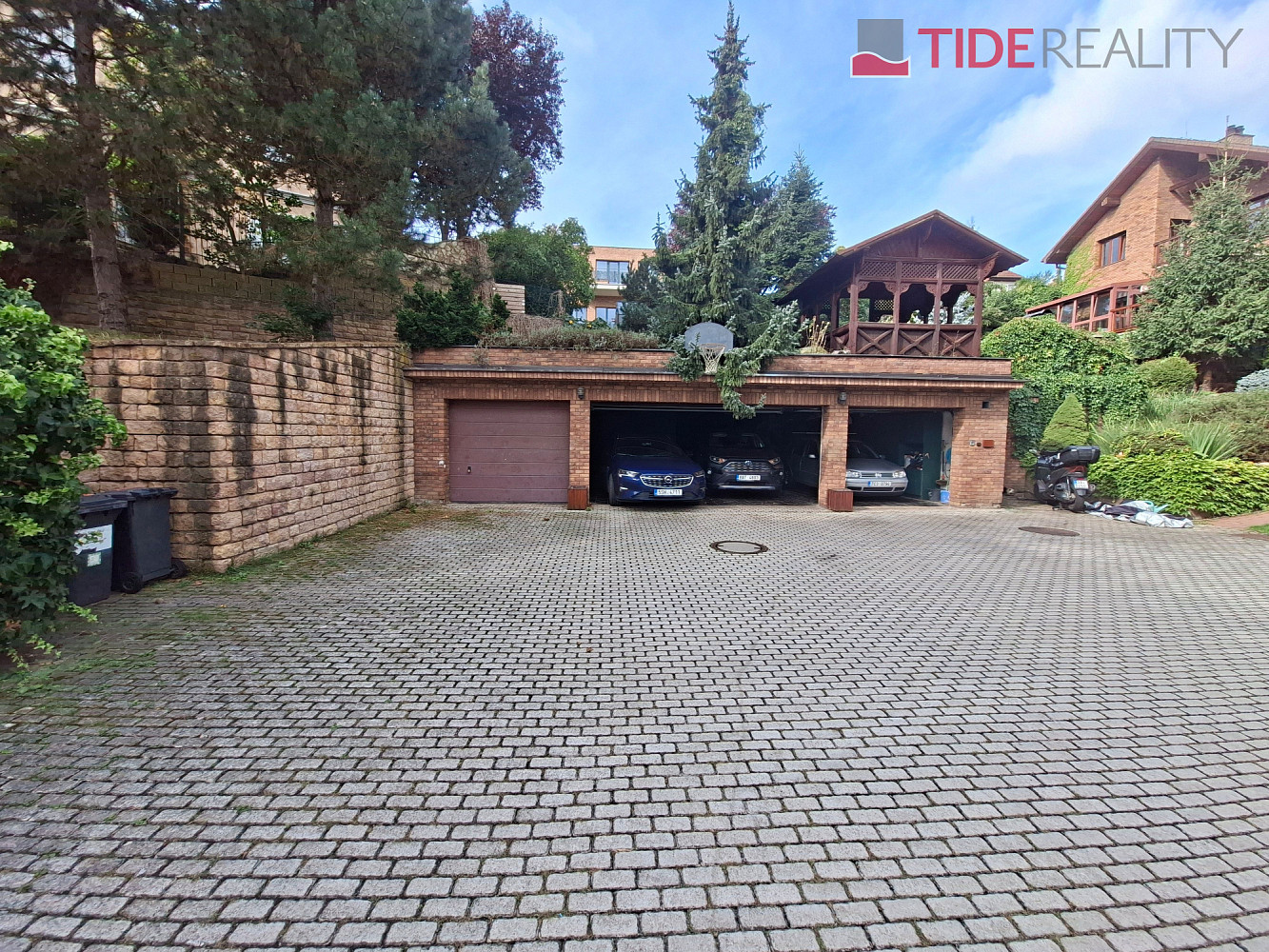 Pronájem bytu 5+kk 226 m² – fotografie 3