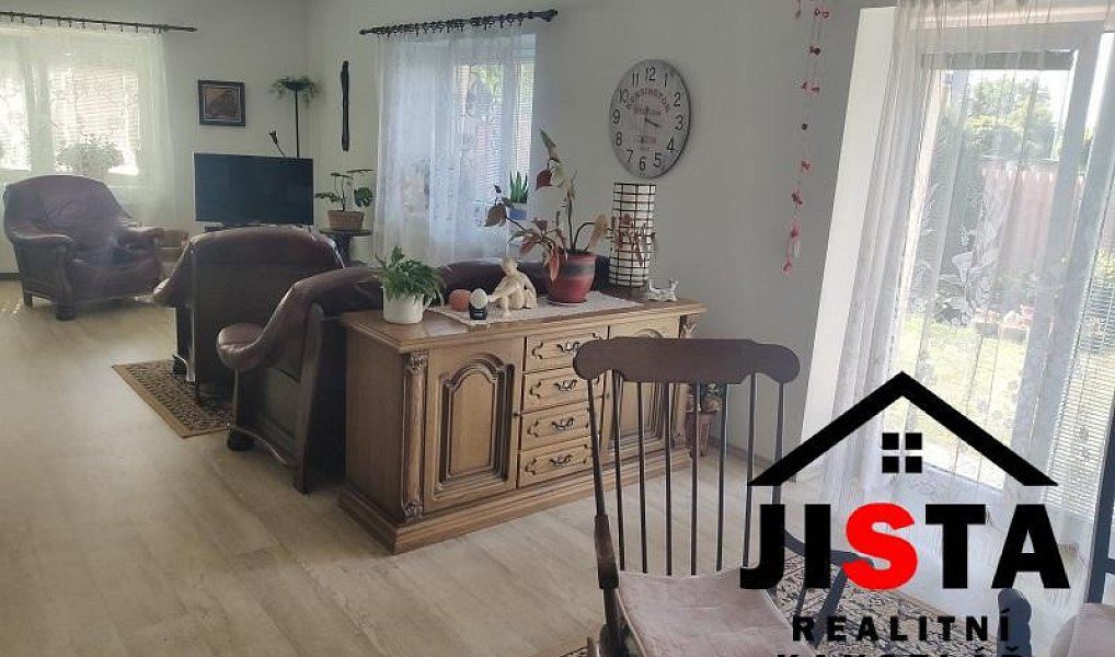 Prodej domu 250 m² s pozemkem 1 873 m², Babice – náhled fotky 19