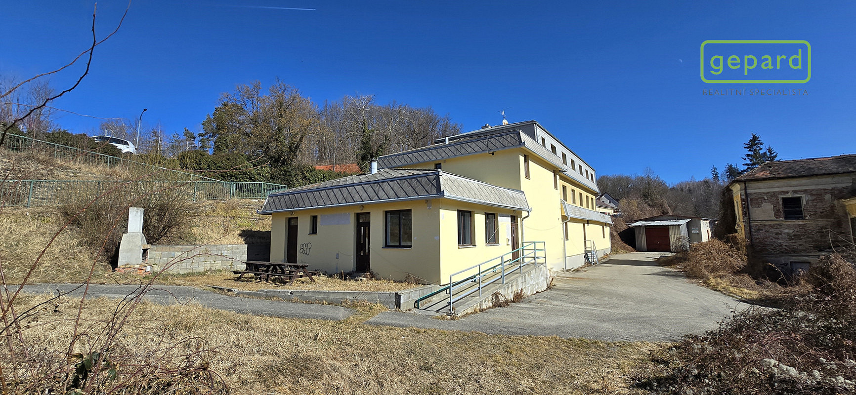 Pronájem komerčního objektu (jiného typu) 450 m² – fotografie 4