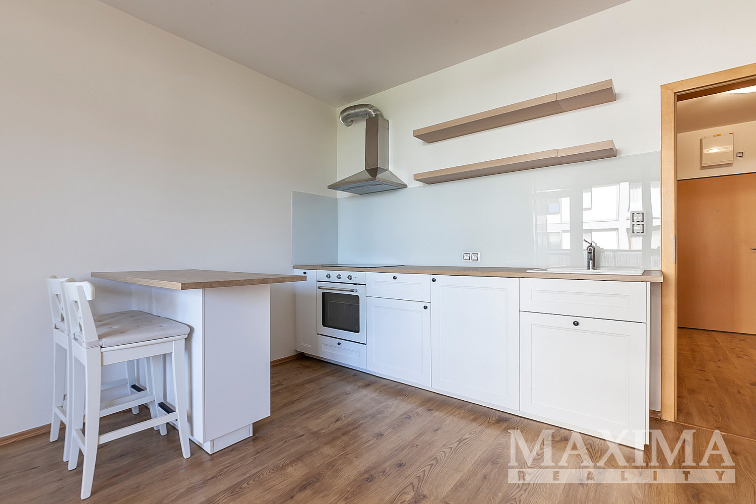 Pronájem bytu 1+kk 34 m² — photo 2