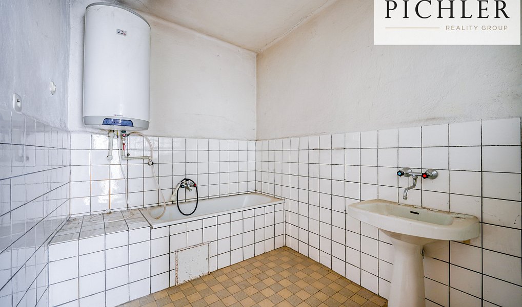 Prodej domu 292 m² s pozemkem 313 m², Kasejovice – náhled fotky 4