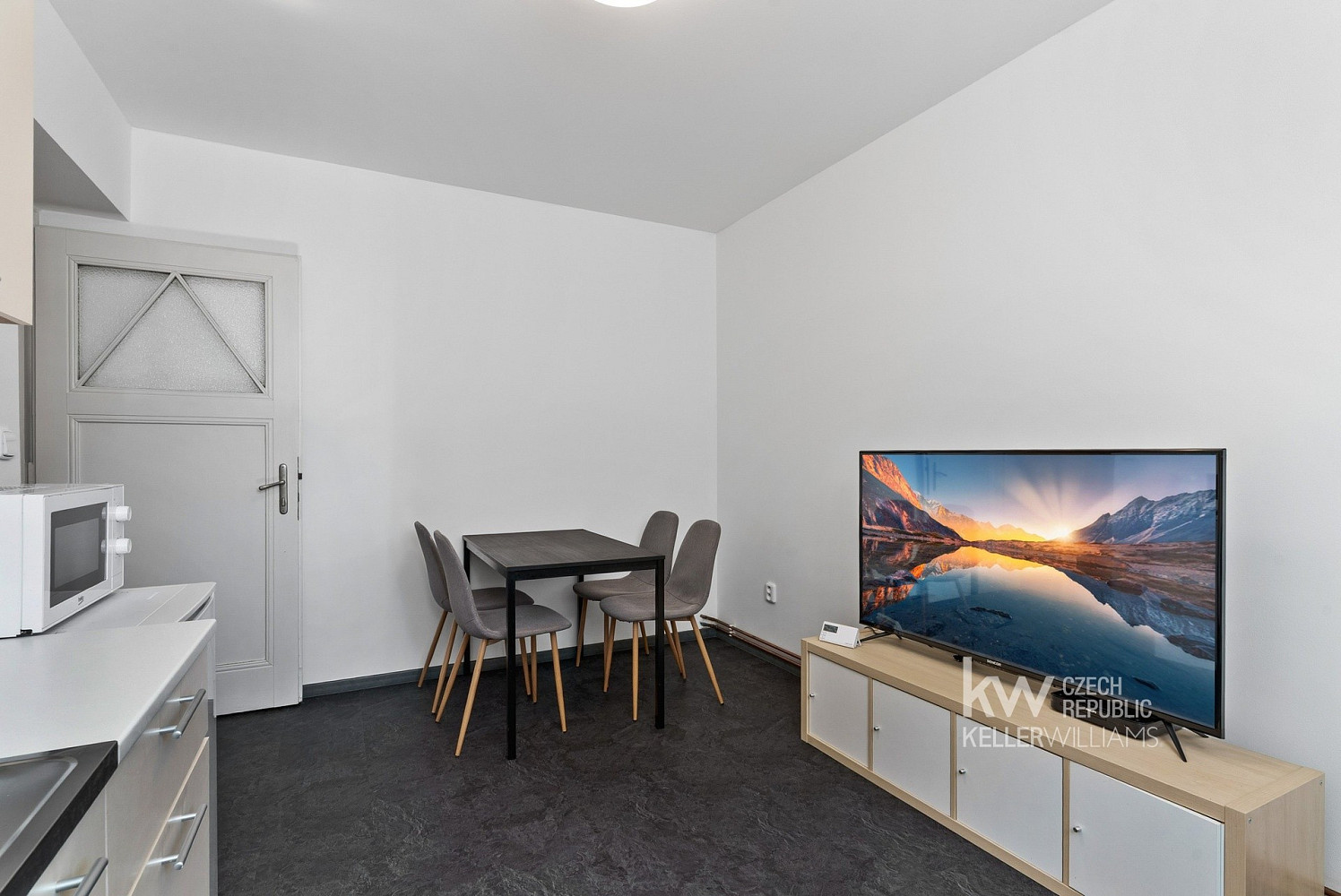 Prodej bytu 2+1 72 m² – fotografie 3
