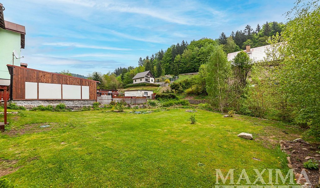 Prodej domu 300 m² s pozemkem 682 m², Desná – náhled fotky 25