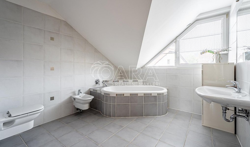 Prodej domu 138 m² s pozemkem 404 m², Kuřim – náhled fotky 11