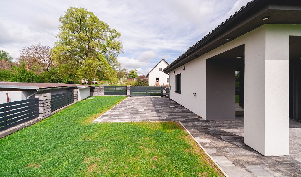 Prodej domu 120 m² s pozemkem 551 m², Líšťany – náhled fotky 4