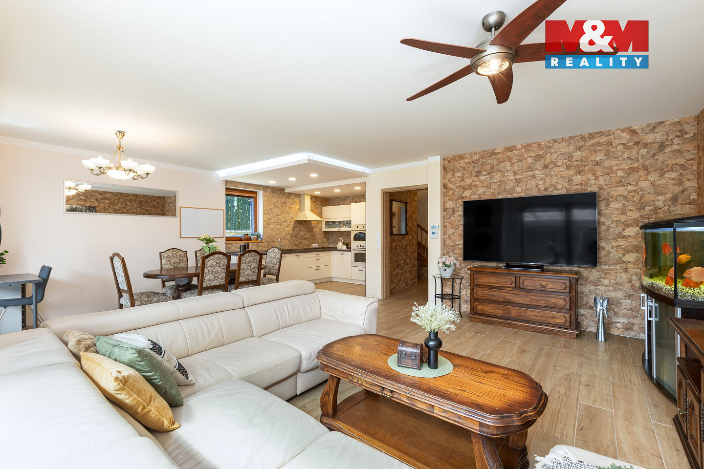 Prodej domu 162 m² s pozemkem 381 m² — photo 2