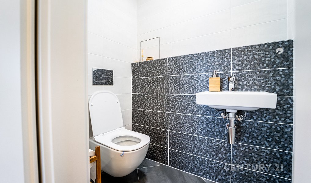Prodej bytu 3+kk 79 m², Praha – náhled fotky 27