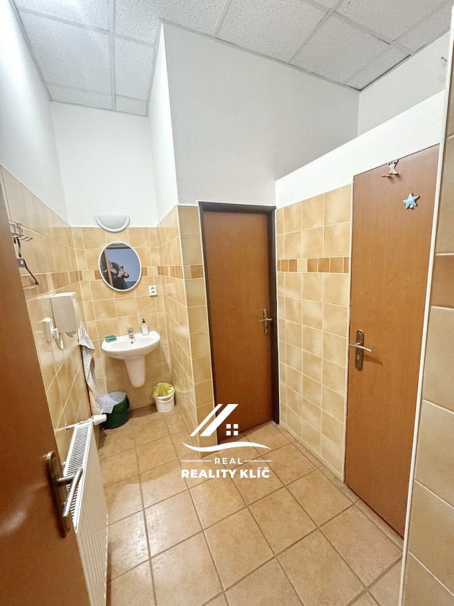Pronájem kanceláře 22 m² – fotografie 5
