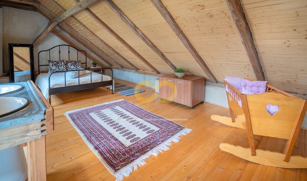 Prodej domu 590 m² s pozemkem 5 200 m², Uzeničky – náhled fotky 17