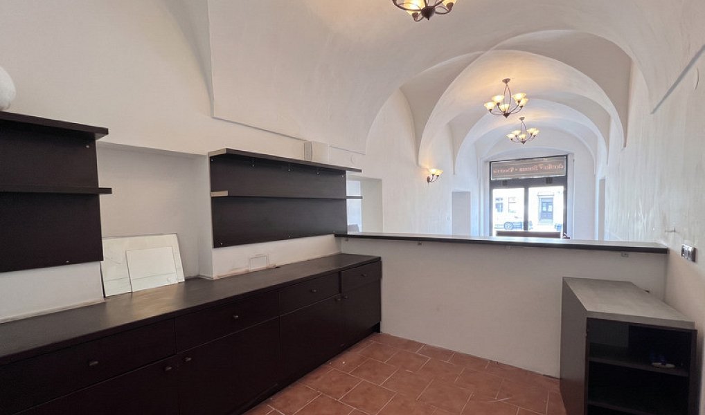 Pronájem obchodních prostor 94 m², Hradec Králové – náhled fotky 4