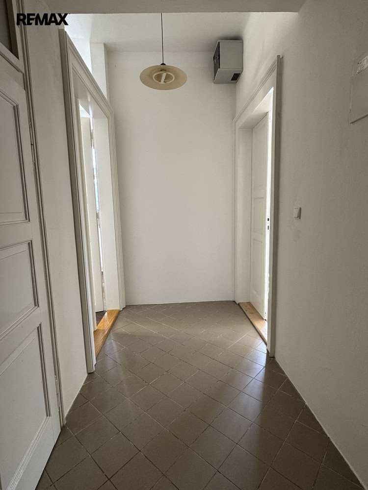Pronájem kanceláře 21 m² – další