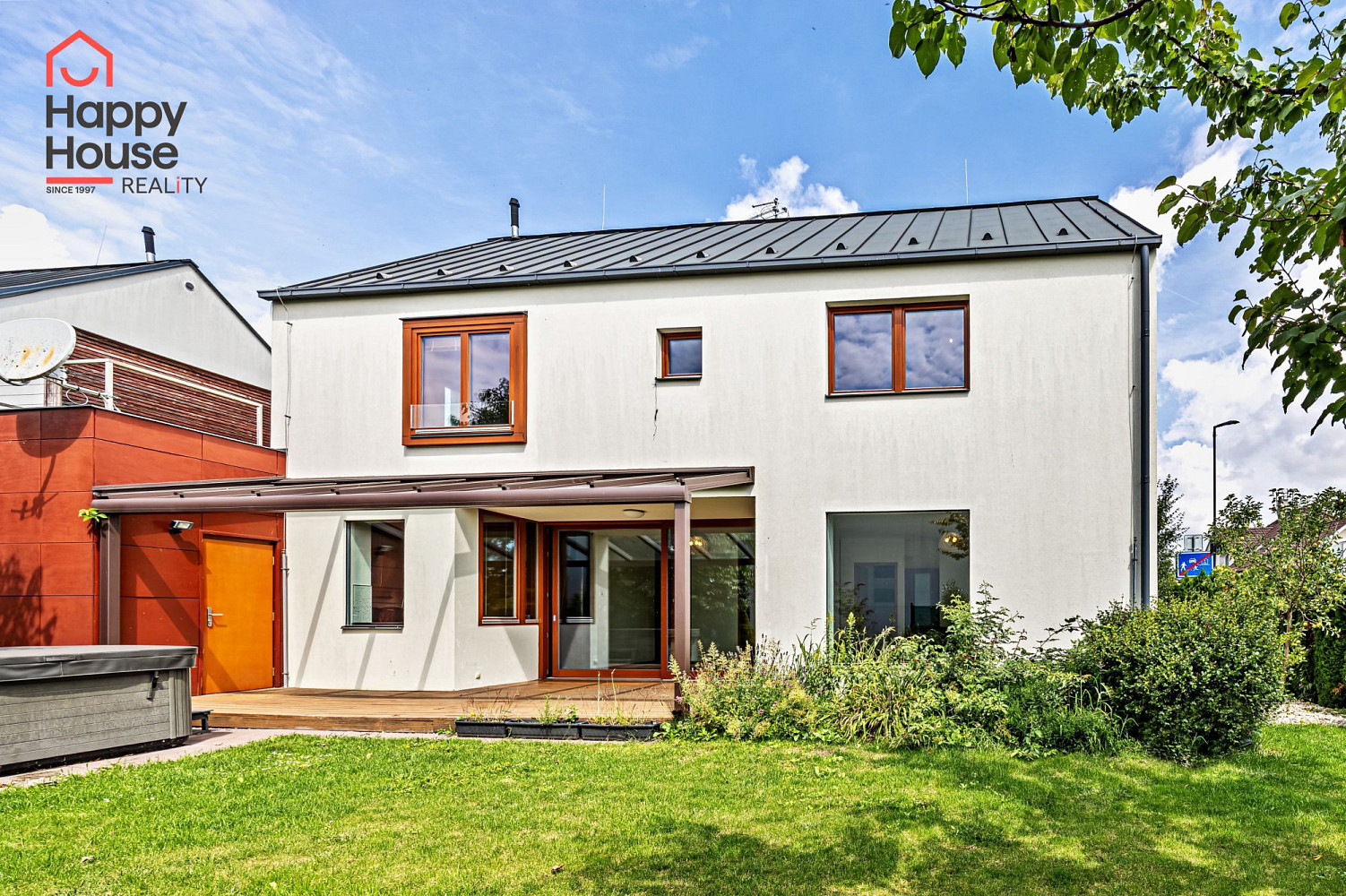 Pronájem domu 200 m² s pozemkem 408 m²