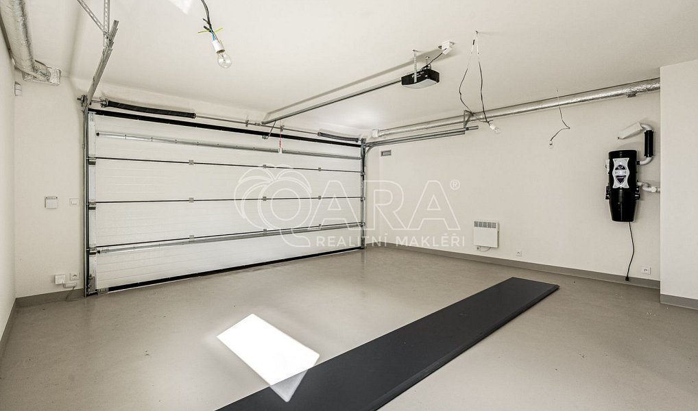 Prodej domu 288 m² s pozemkem 687 m², Praha – náhled fotky 9
