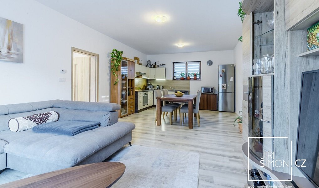 Prodej domu 153 m² s pozemkem 527 m², Slatina – náhled fotky 2