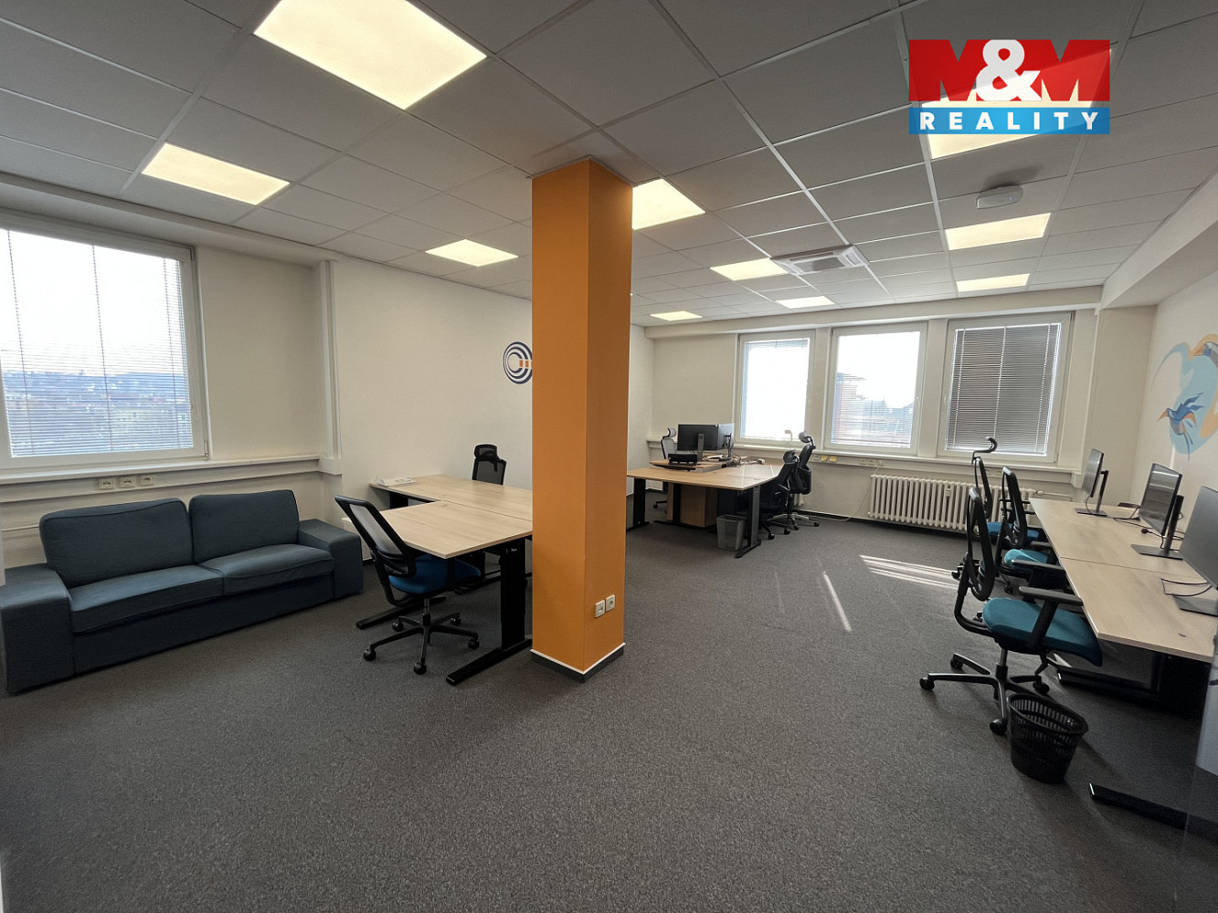 Pronájem kanceláře 224 m² — photo 2