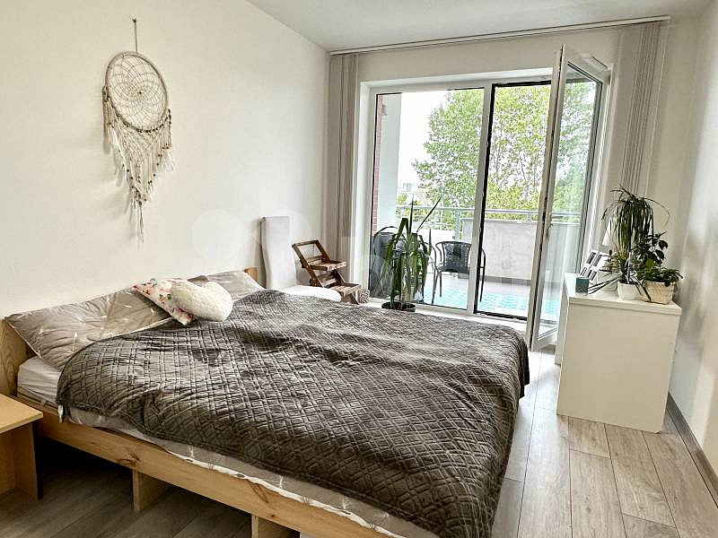 Pronájem bytu 2+kk 55 m² – fotografie 3